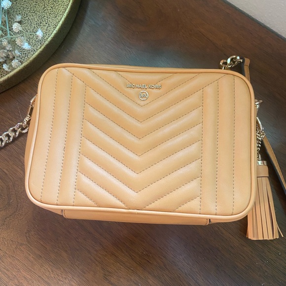 Michael Kors NWT Quilted Leather Camera Bag - Picture 6 of 16